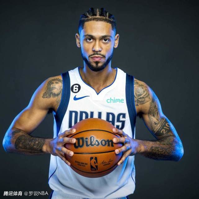 《柯南》并不追求《鬼灭》那样爆炸性的“峰值”，而是依靠“稳步扩大”的粉丝基础 ，以每年一部的速度，成为了一种稳定的、机构化的观影习惯，堪称市场的“稳定器”。